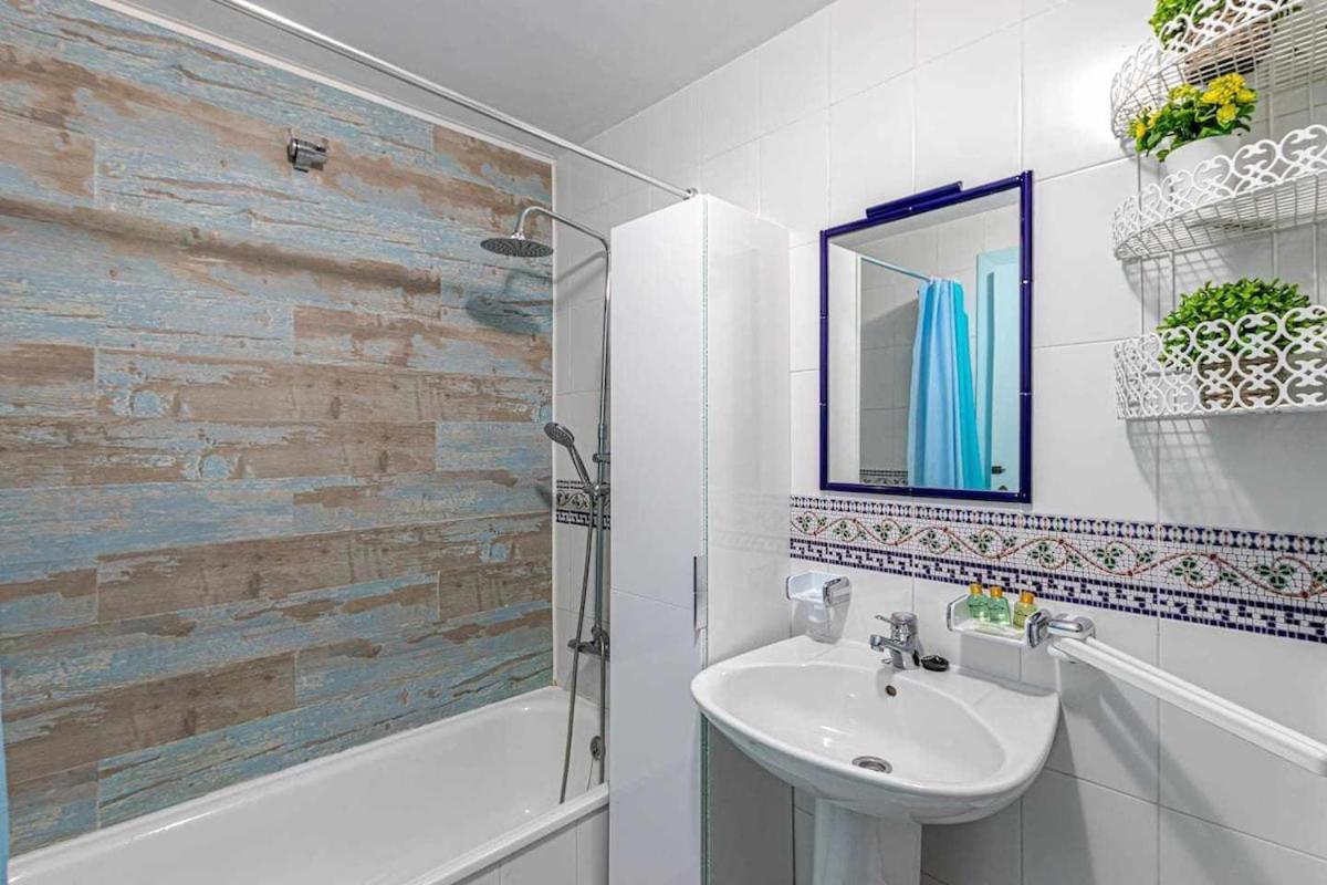 797 Holiday Rentals - Luminoso Piso Para 4 En Арройо-де-ла-М'єль Екстер'єр фото