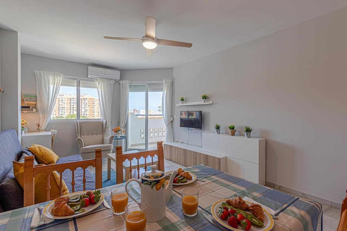 797 Holiday Rentals - Luminoso Piso Para 4 En Арройо-де-ла-М'єль Екстер'єр фото