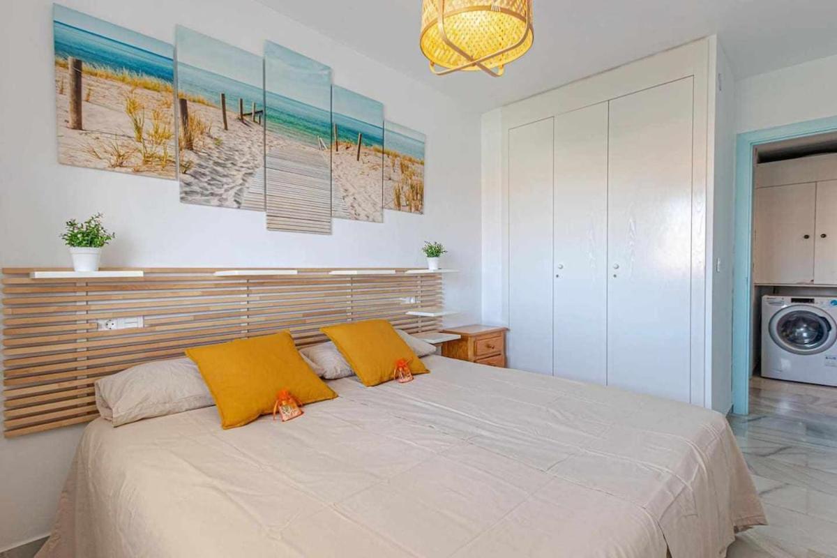 797 Holiday Rentals - Luminoso Piso Para 4 En Арройо-де-ла-М'єль Екстер'єр фото